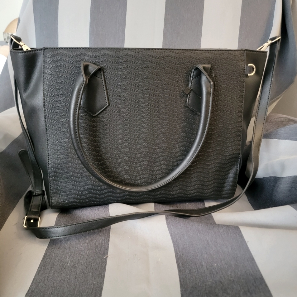 Brenice organizing satchel style purse
